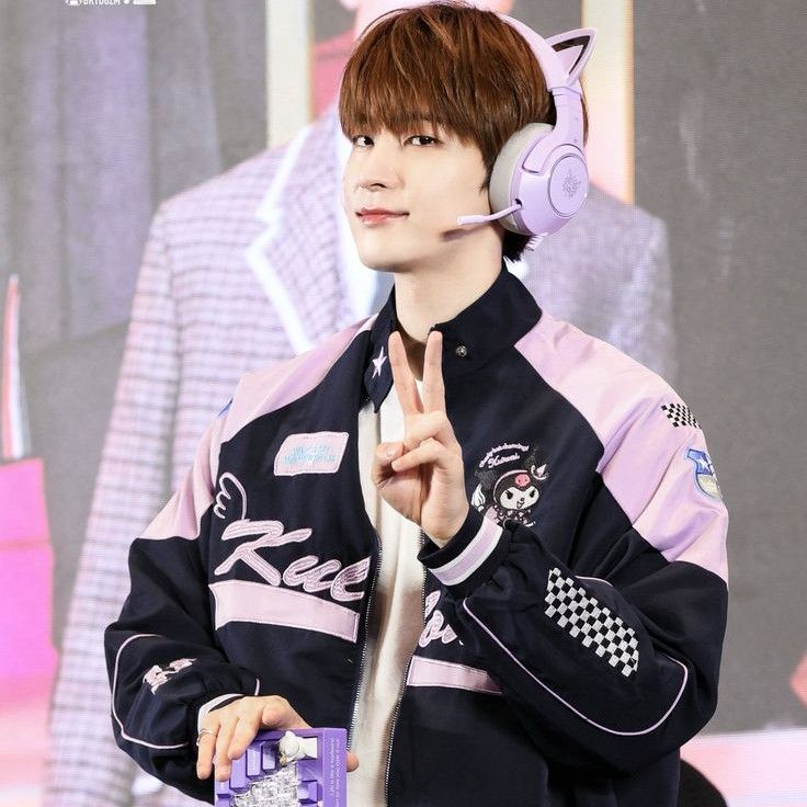 Latest photo of Wonwoo (SEVENTEEN)