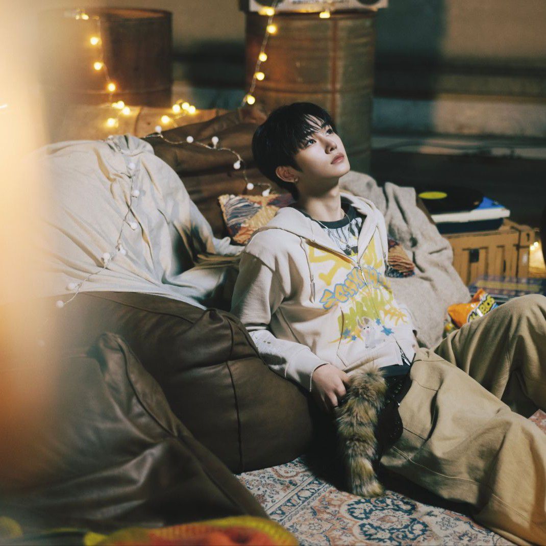 Foto terbaru Zhou Anxin (ALPHA DRIVE ONE)