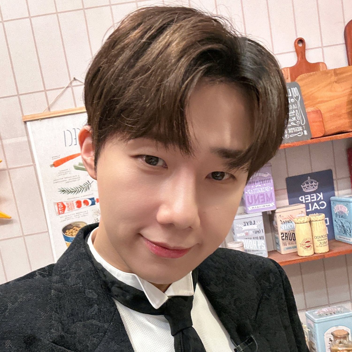 A moment captured by Sungkyu (INFINITE)'s fan