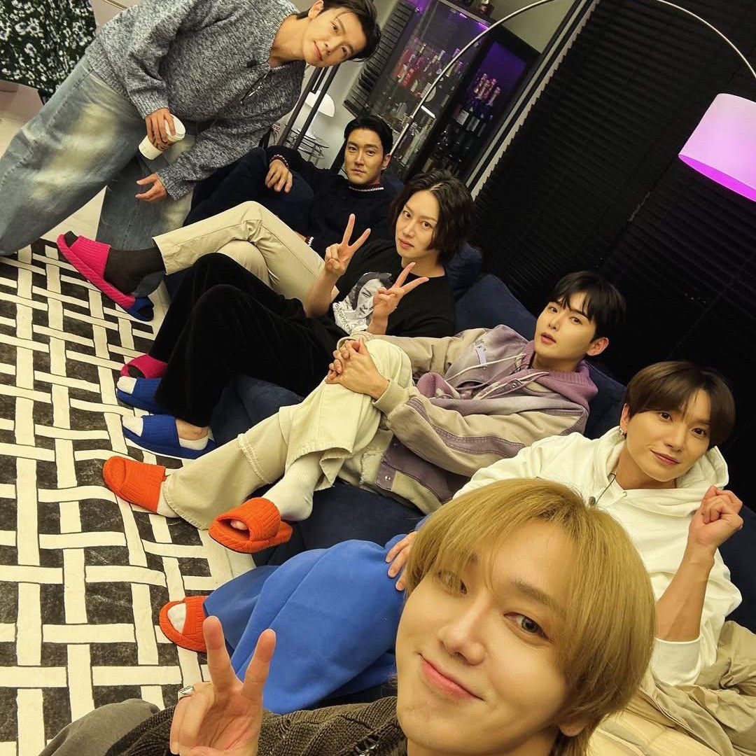 Latest photo of Super Junior
