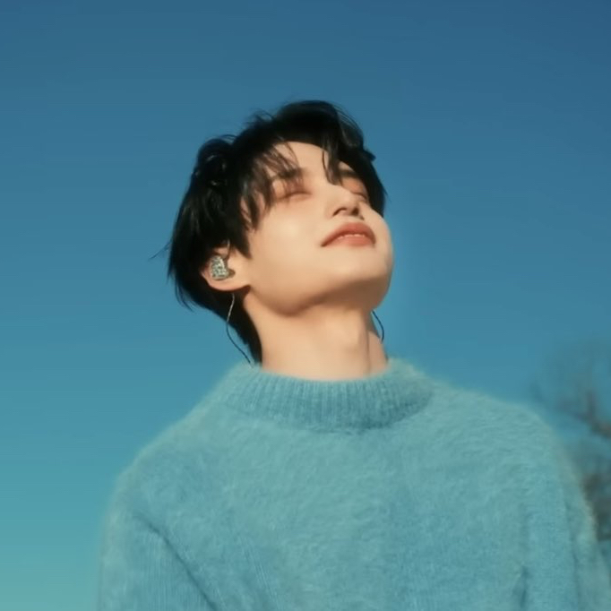 Recent activity shot of Kim Jiwoong (ZEROBASEONE)