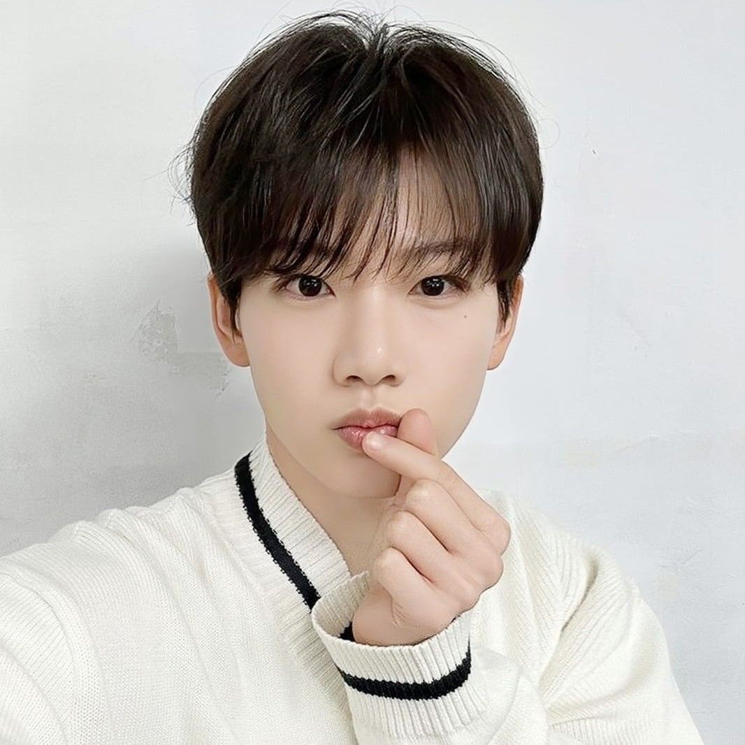 Latest photo of Junkyu (TREASURE)