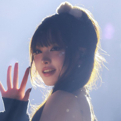 A moment captured by LIZ (IVE)'s fan