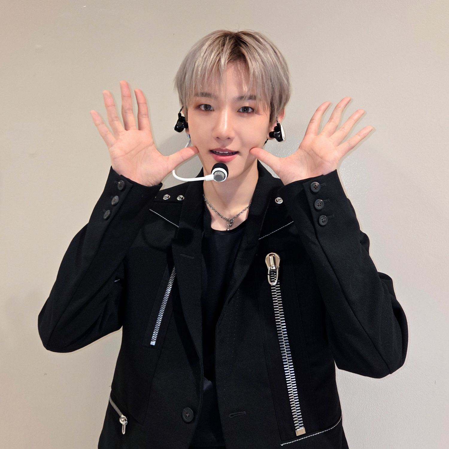 백현 (EXO)의 최신 사진
