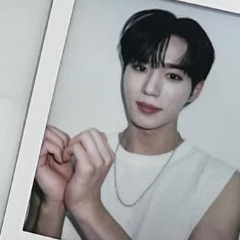 A moment captured by Kim Junseo (ALPHA DRIVE ONE)'s fan