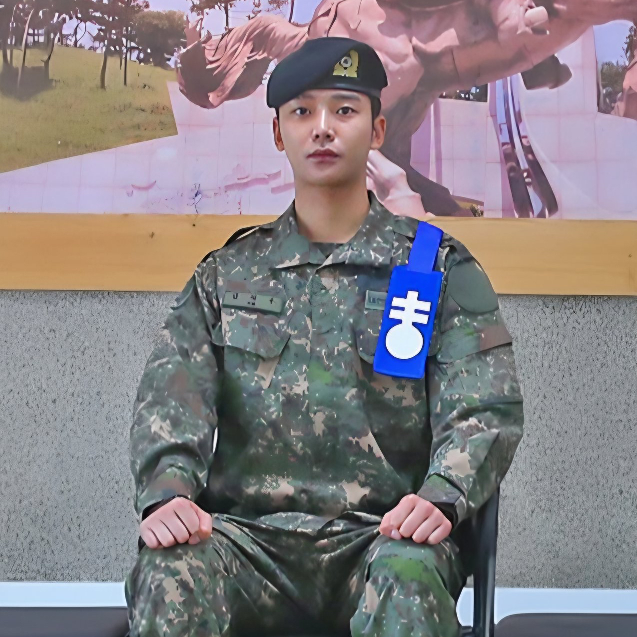 Behind-the-scenes cut of Rowoon