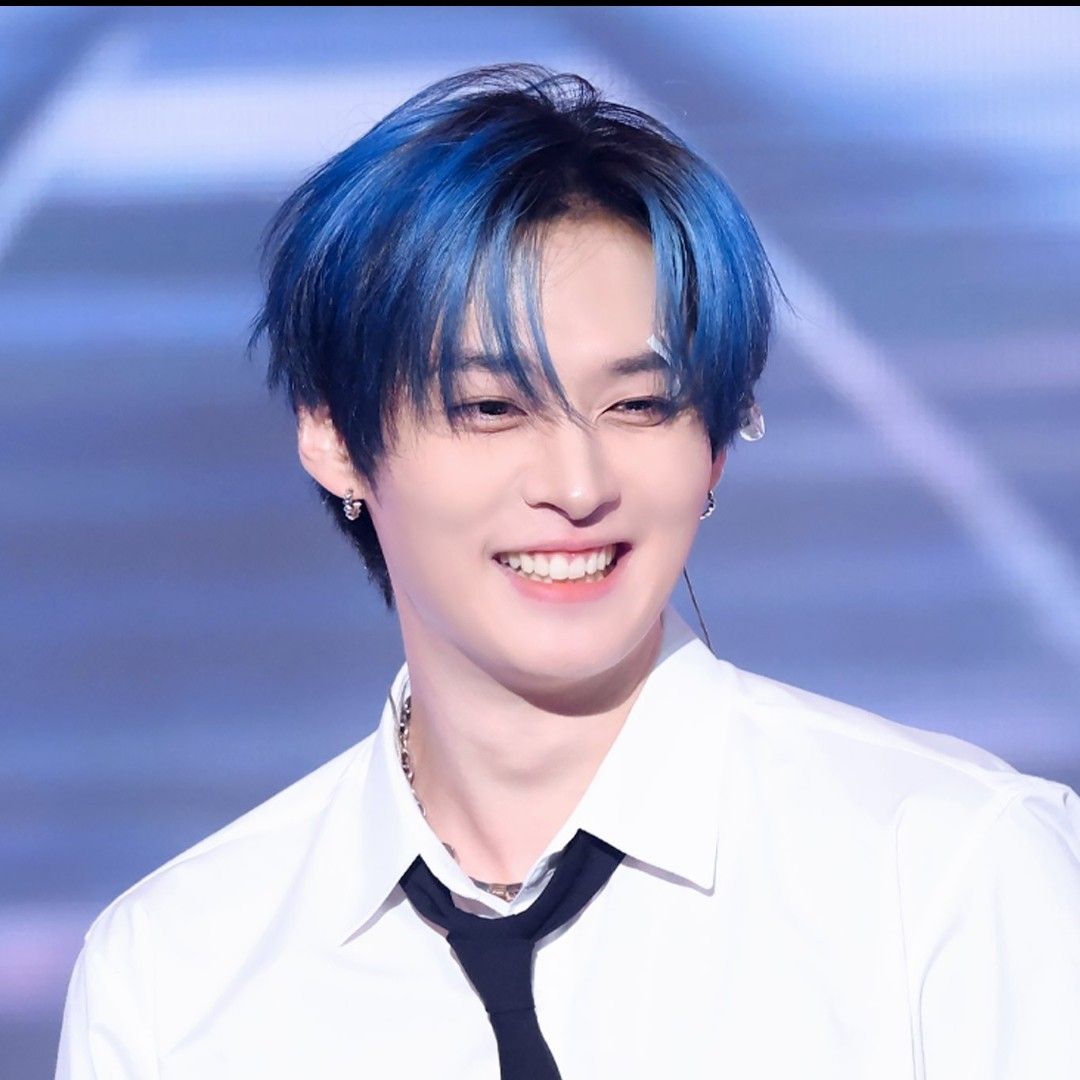 Behind-the-scenes cut of Lee Know (Stray Kids)
