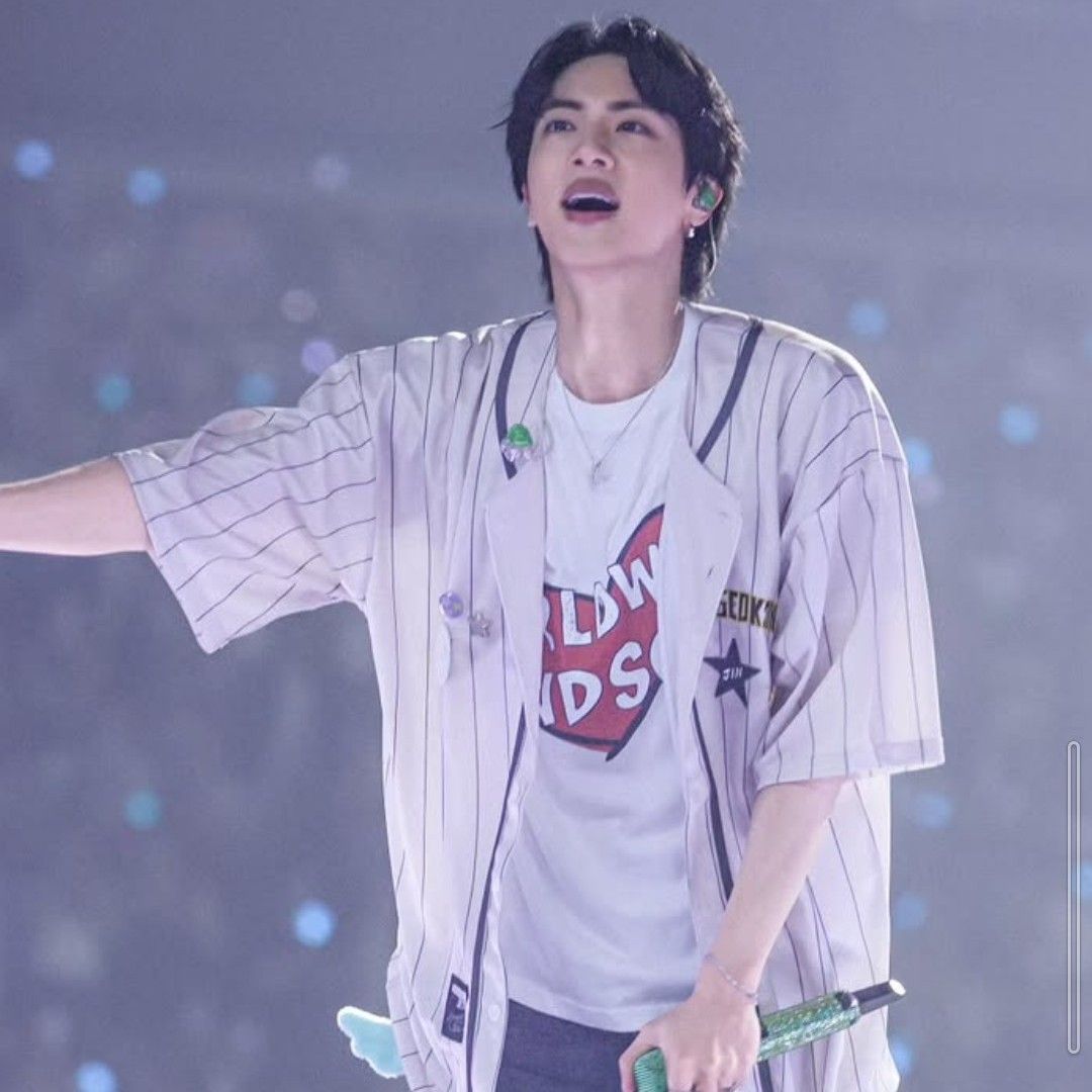 Foto terbaru Jin (BTS)