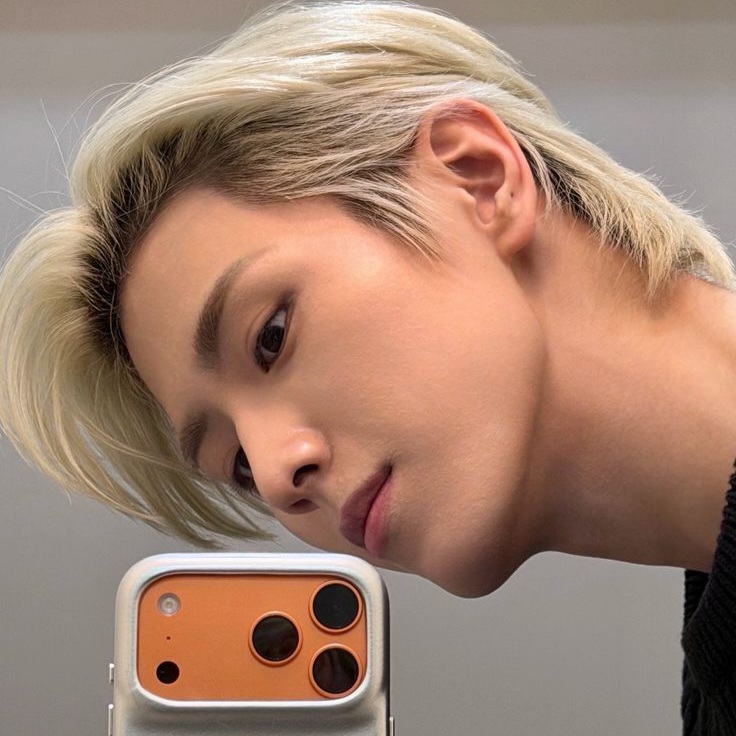 Latest photo of Yonghee (CIX)