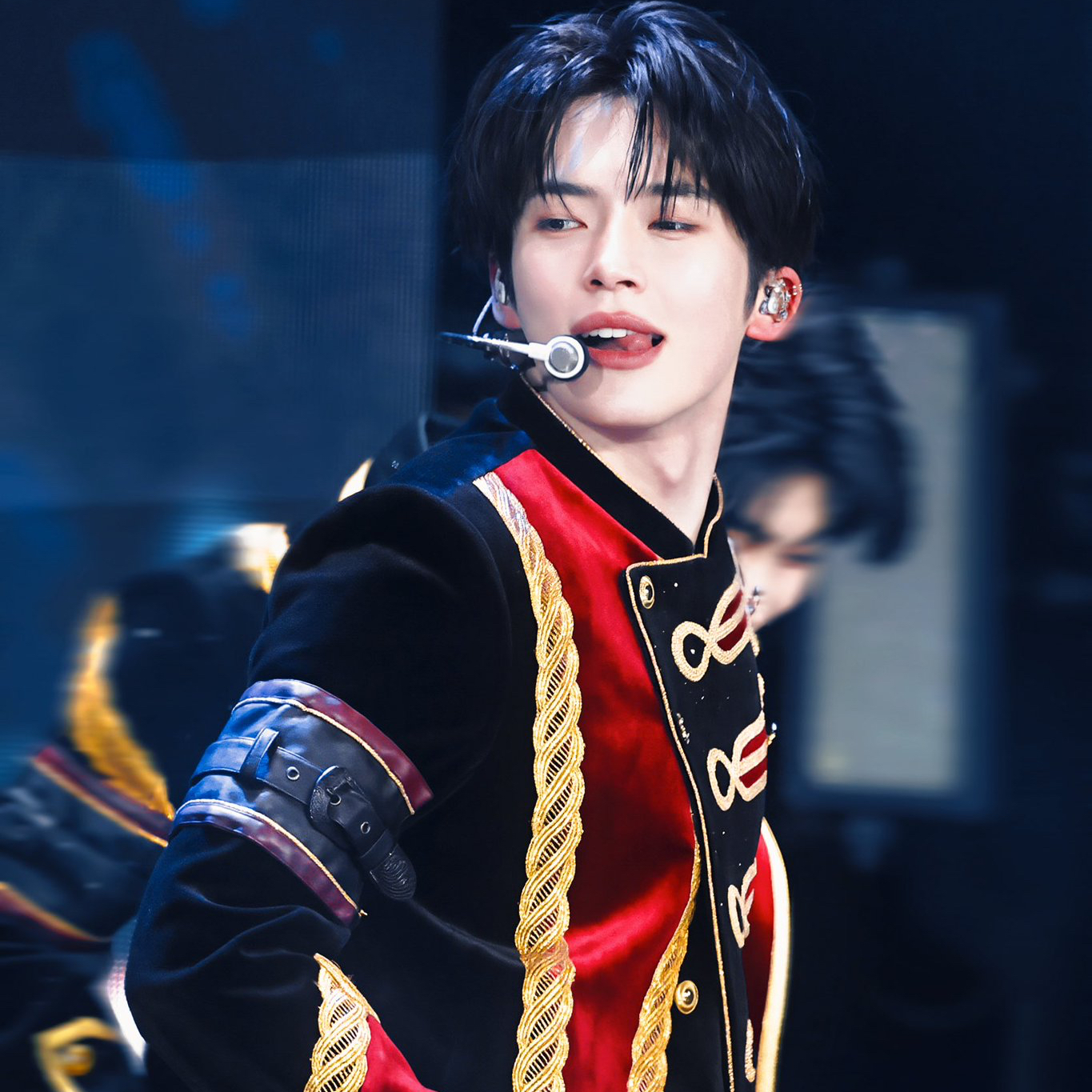 成韓彬 (ZEROBASEONE)的最新照片