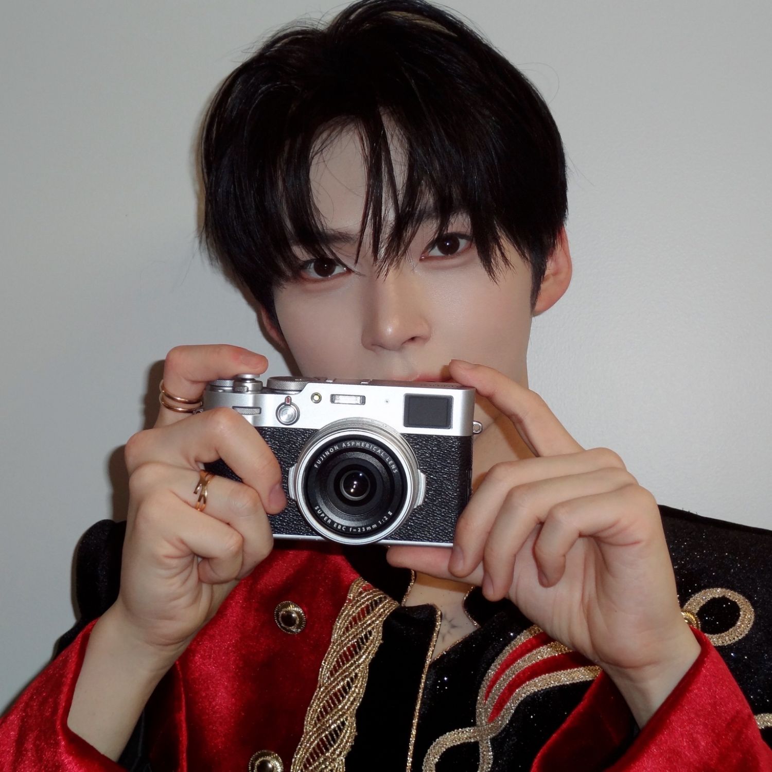 Behind-the-scenes cut of Sung Hanbin (ZEROBASEONE)