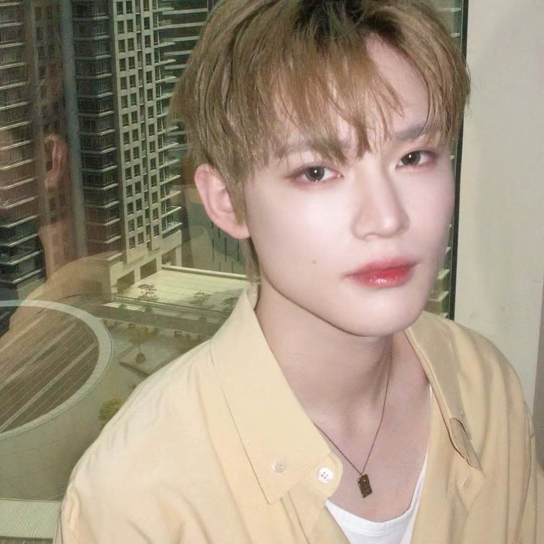 Behind-the-scenes cut of Chenle (NCT DREAM)