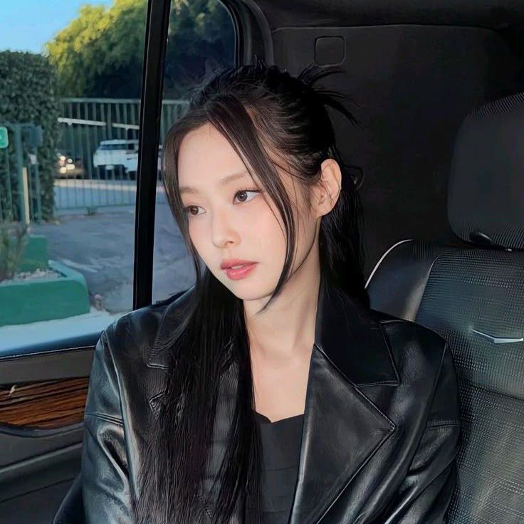 Behind-the-scenes cut of Jennie (BLACKPINK)