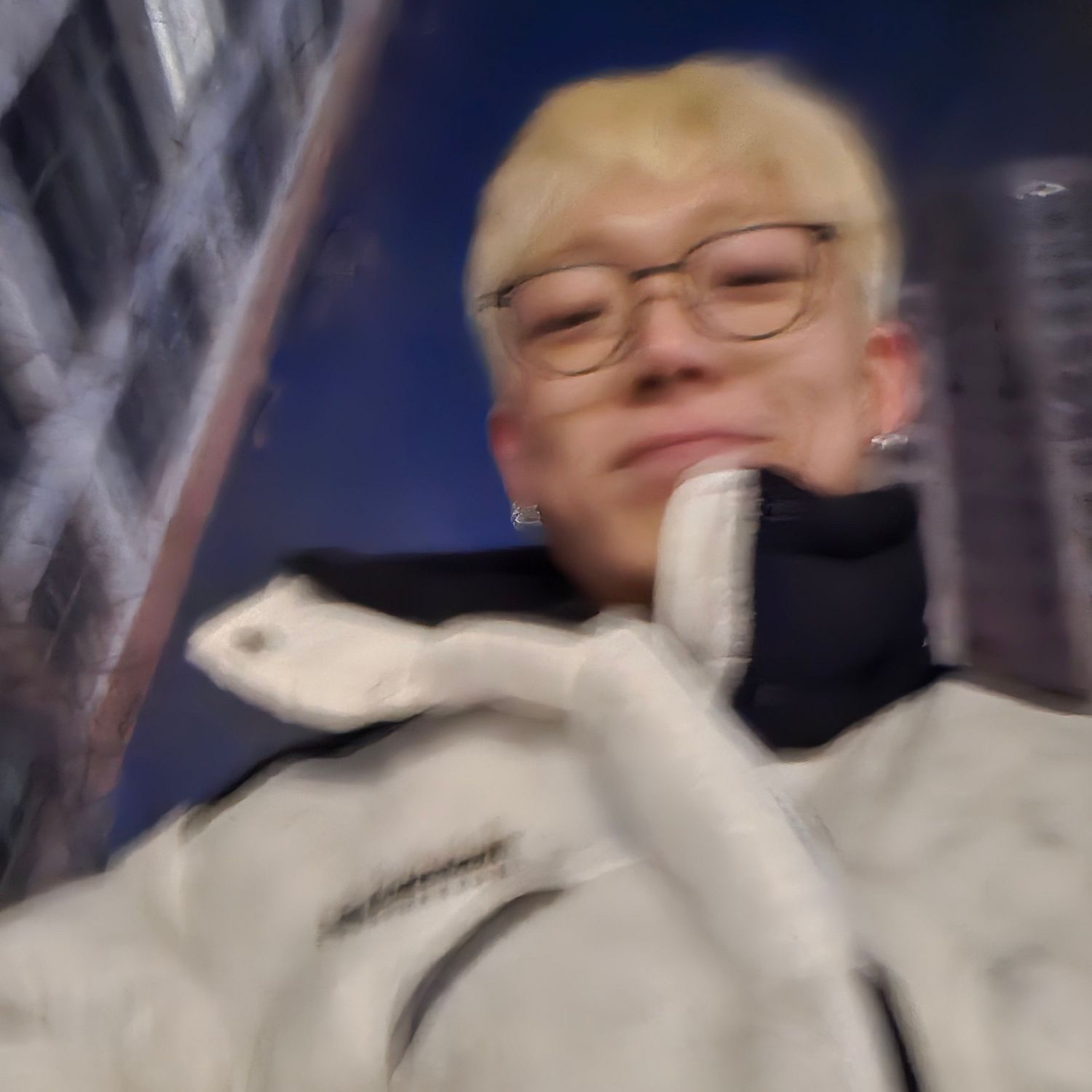 Latest photo of BOBBY (iKON)