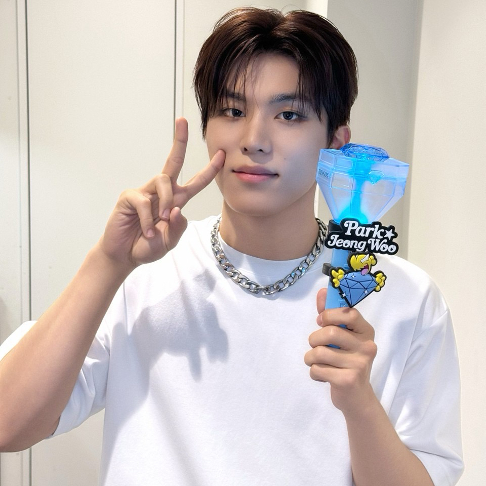 Latest photo of Park Jeongwoo (TREASURE)
