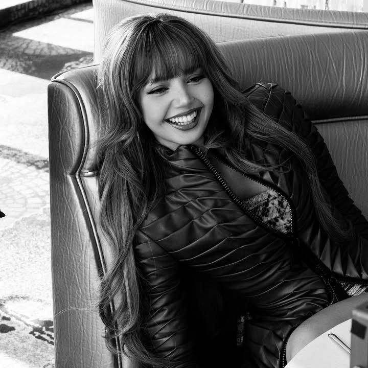 리사 (BLACKPINK) 최근 활동샷