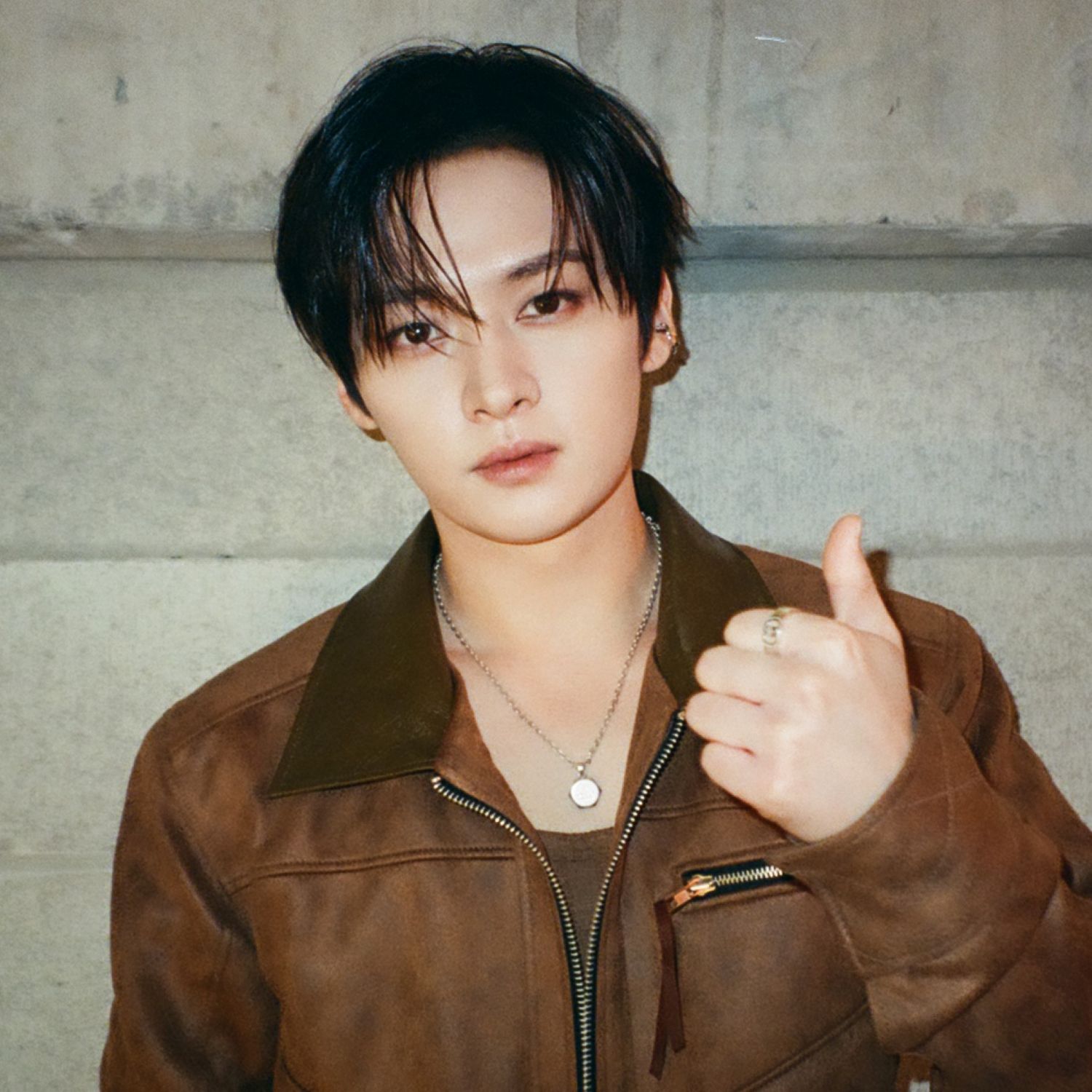 Behind-the-scenes cut of Lee Know (Stray Kids)