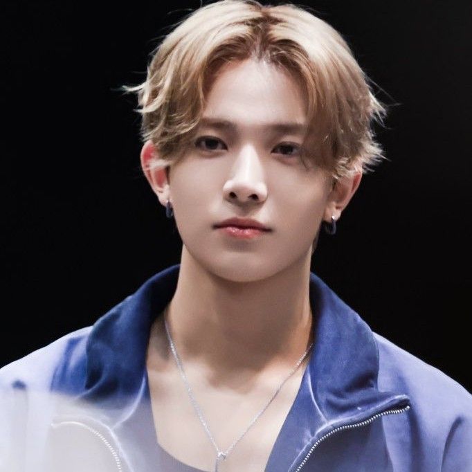 Foto aktivitas terbaru Heeseung (ENHYPEN)