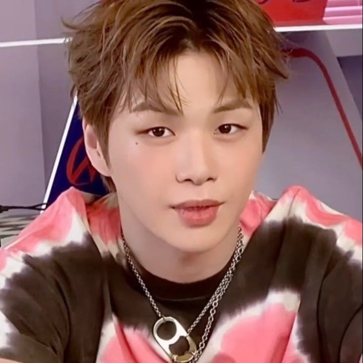 강다니엘의 최신 사진