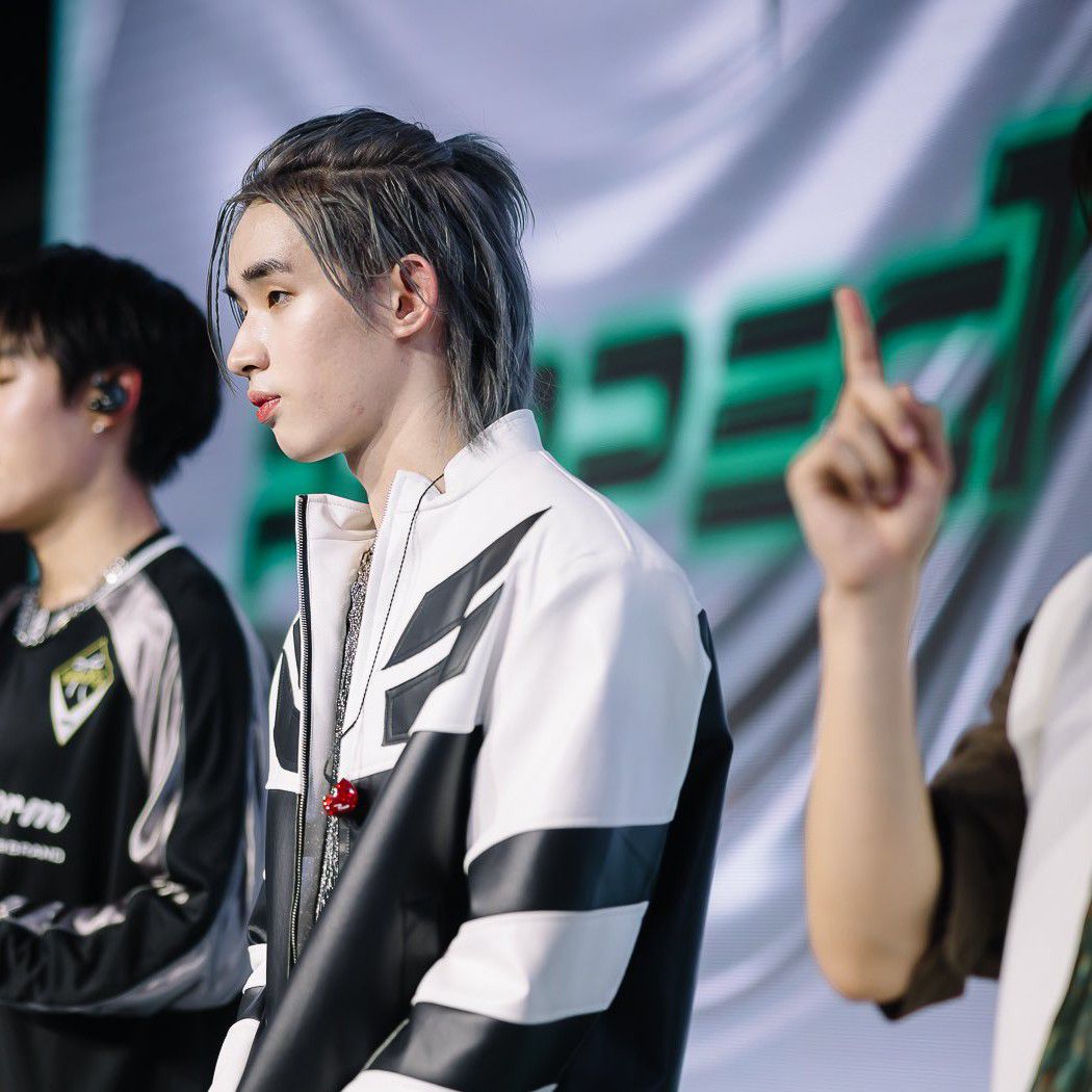 Behind-the-scenes cut of Hong (LYKN)