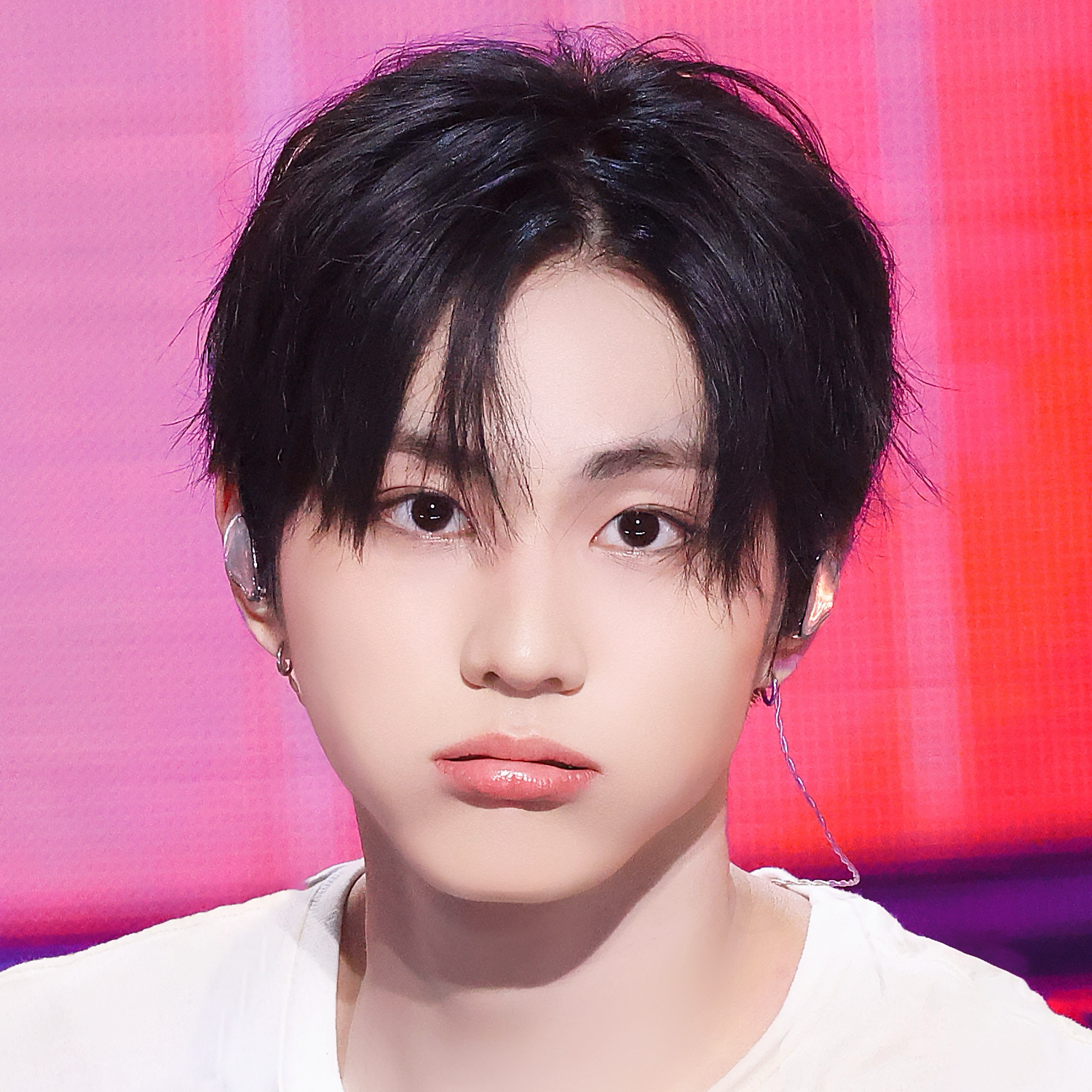 Latest photo of Jungwon (ENHYPEN)