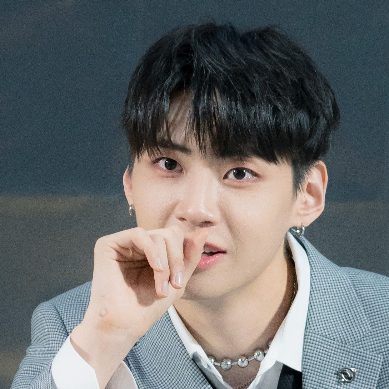 A moment captured by Lee Jinhyuk's fan