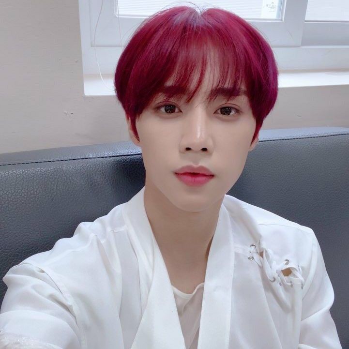 Behind-the-scenes cut of Sunwoo (THE BOYZ)