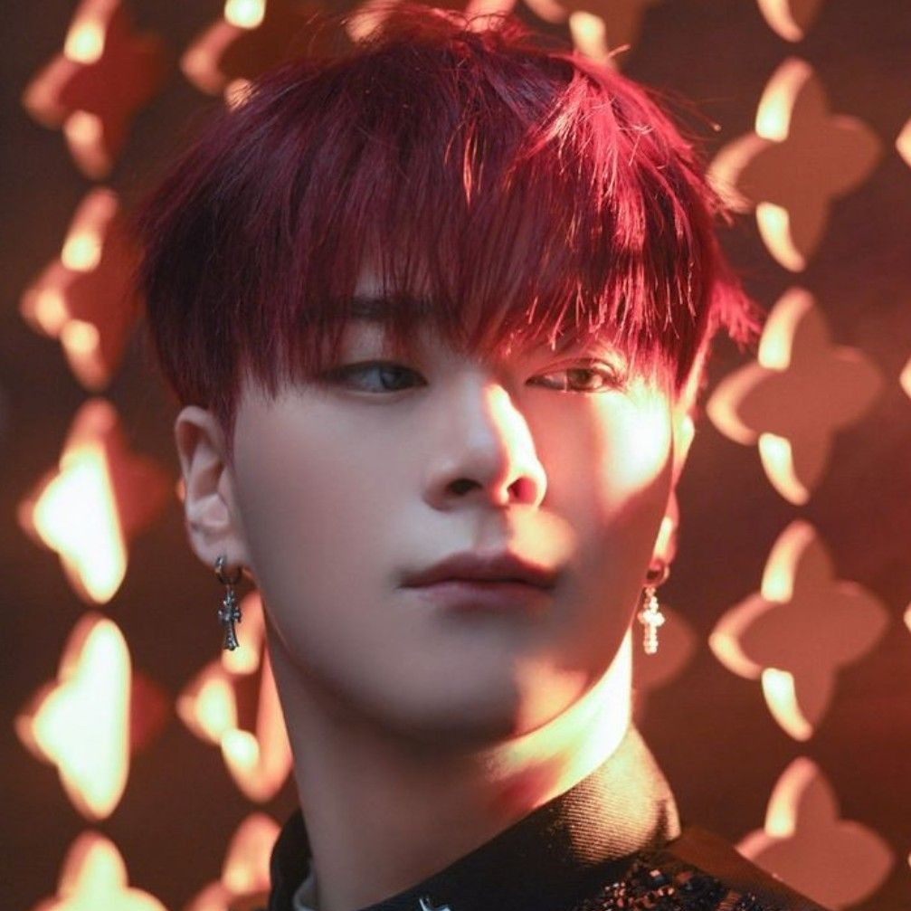 A moment captured by Moonbin (ASTRO)'s fan