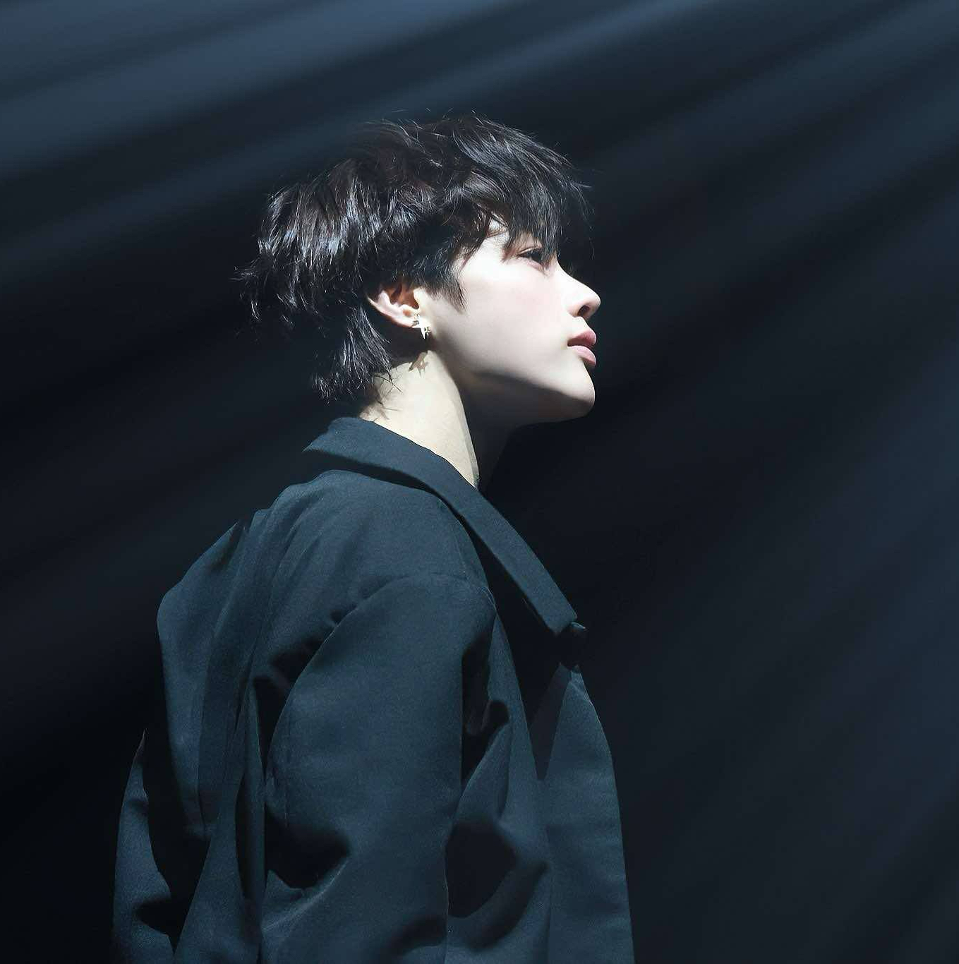 Foto terbaru Hanbin (TEMPEST)