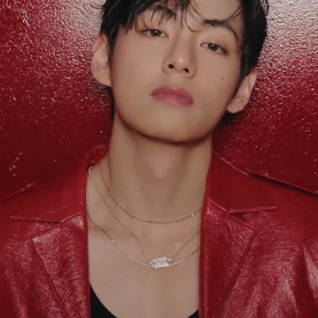 뷔 (방탄소년단) 최근 활동샷