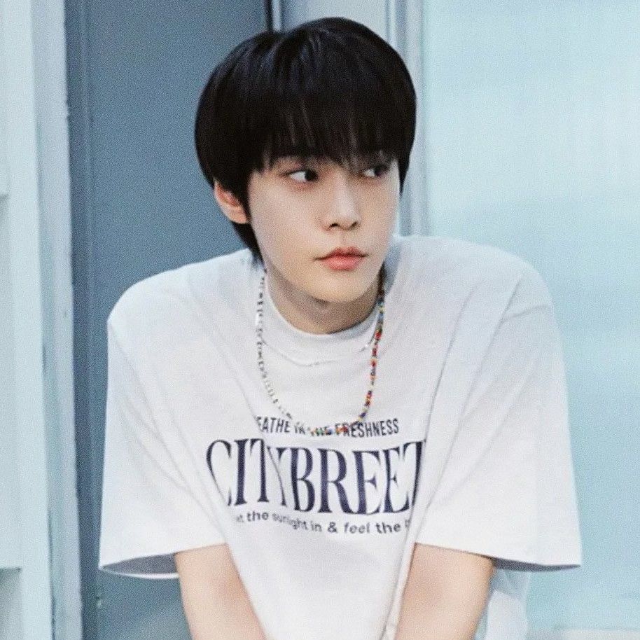 Behind-the-scenes cut of Doyoung (NCT 127)