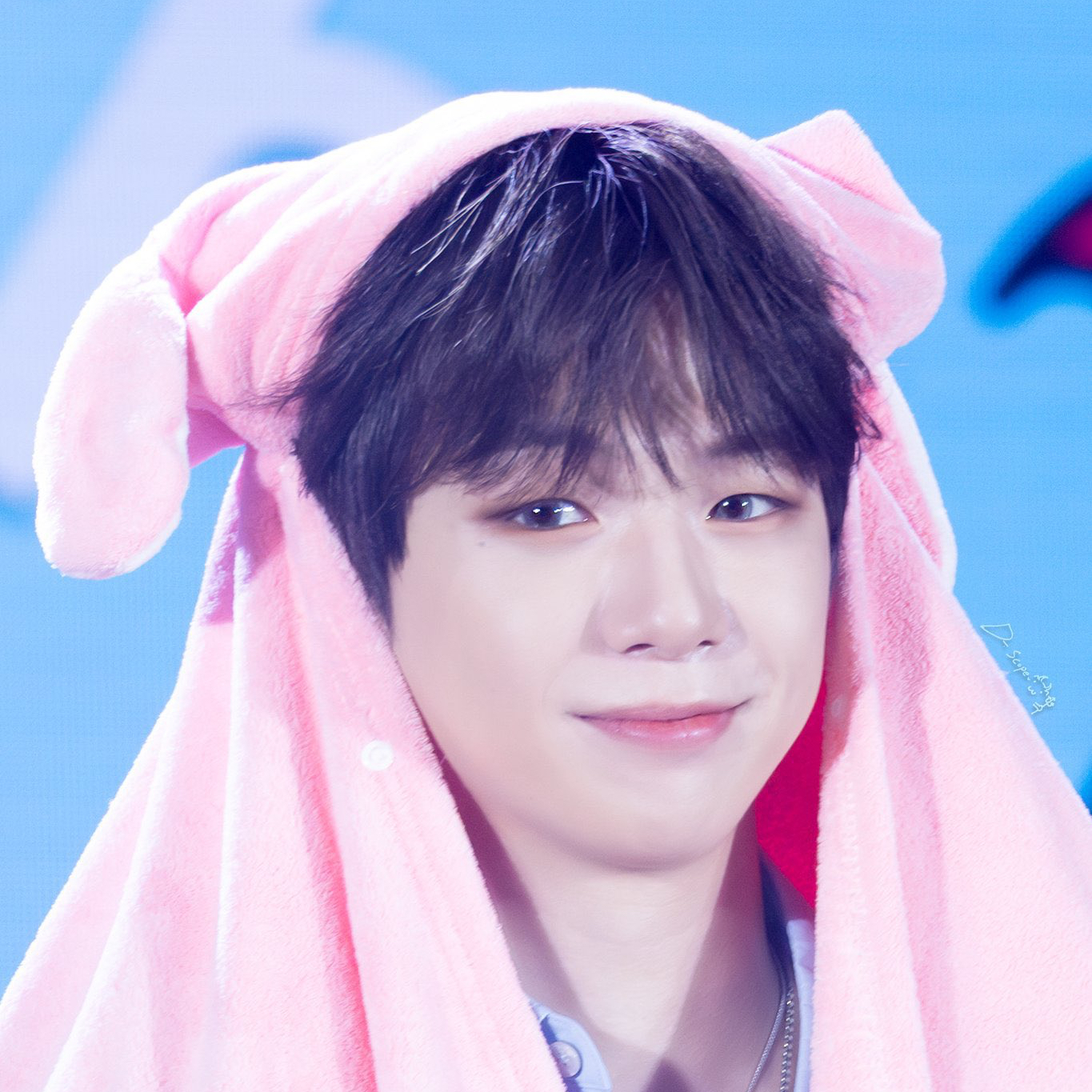 A moment captured by Kang Daniel's fan