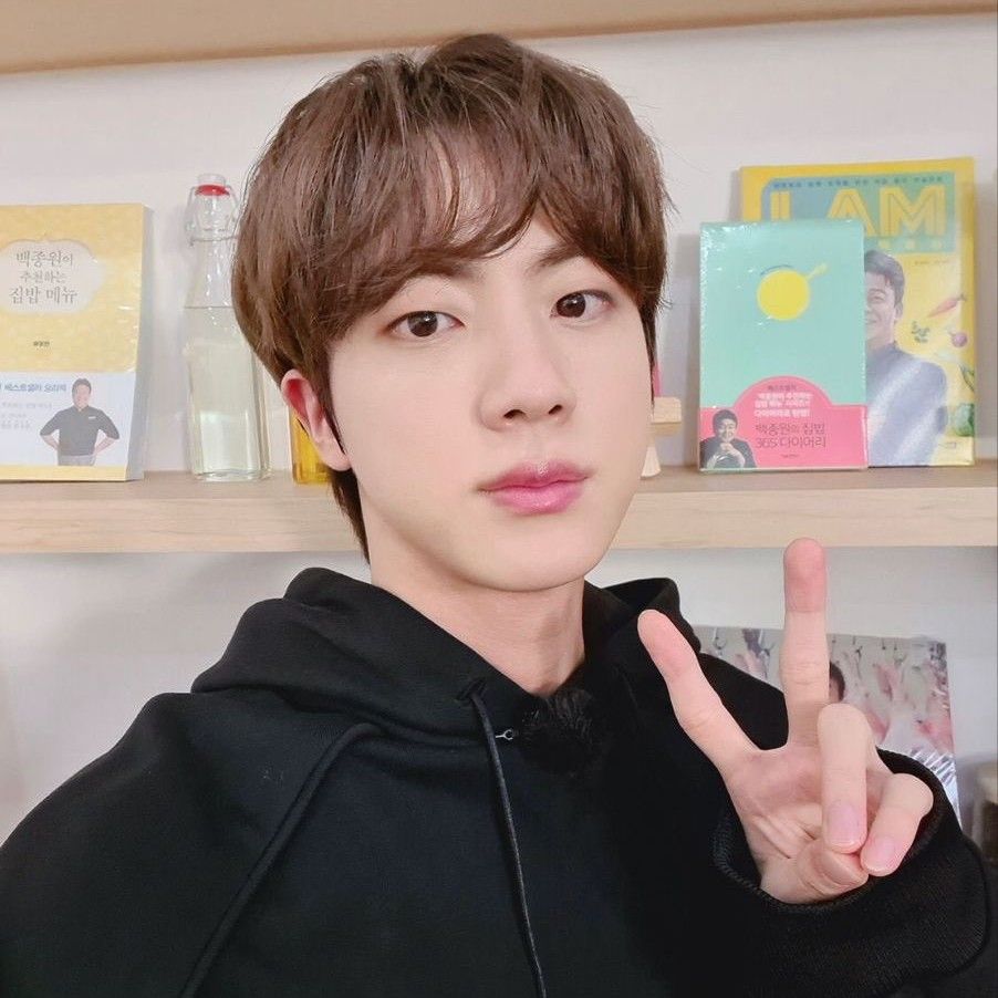 Foto terbaru Jin (BTS)