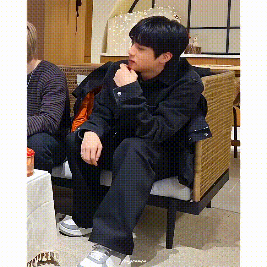 진 (방탄소년단)의 비하인드 컷