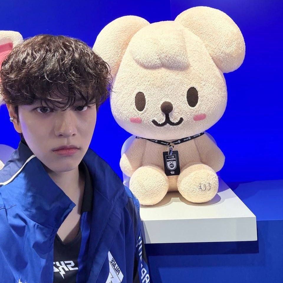 Behind-the-scenes cut of Seungmin (Stray Kids)