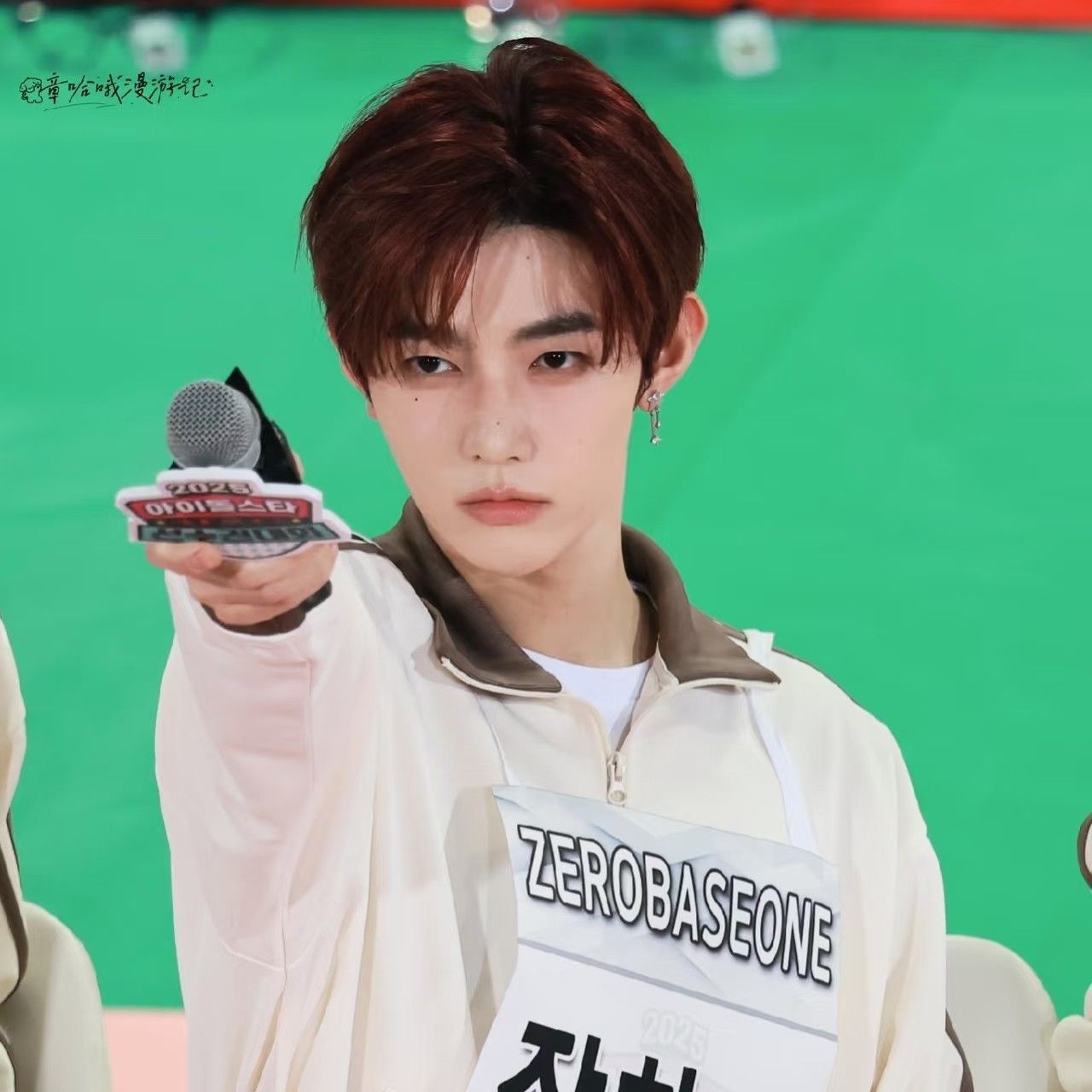 Behind-the-scenes cut of Zhang Hao (ZEROBASEONE)