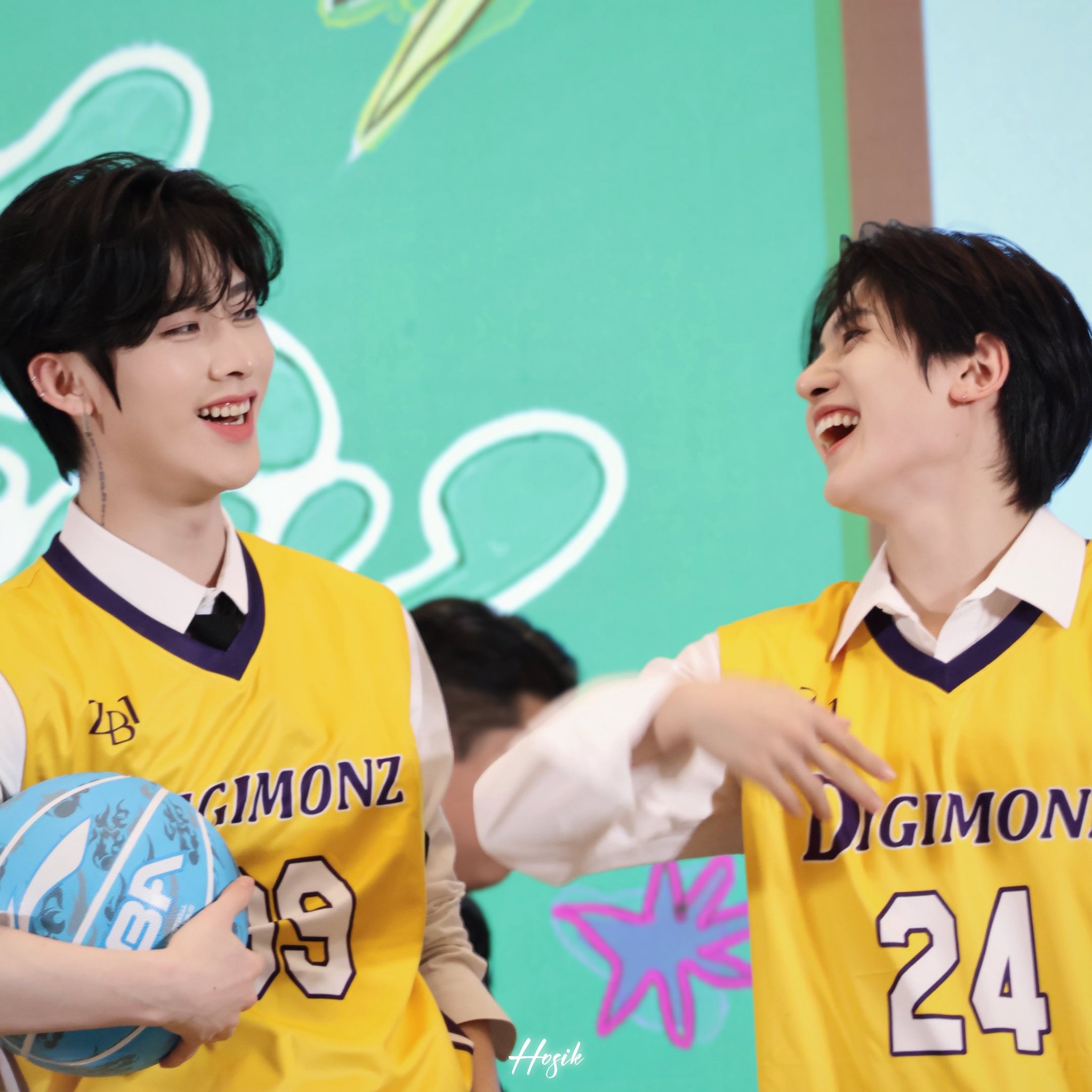 A moment captured by Seok Matthew (ZEROBASEONE)'s fan