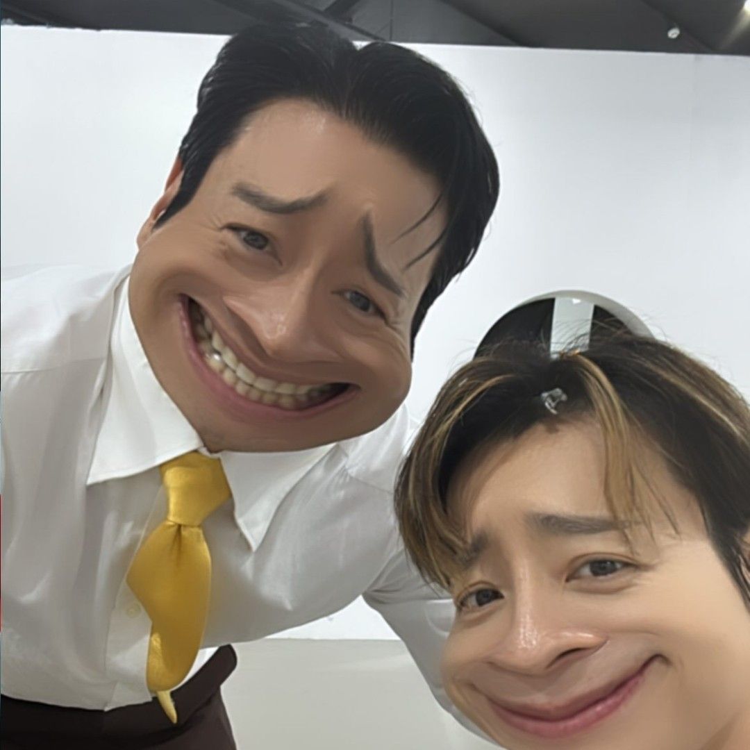 Recent activity shot of Siwon (Super Junior)