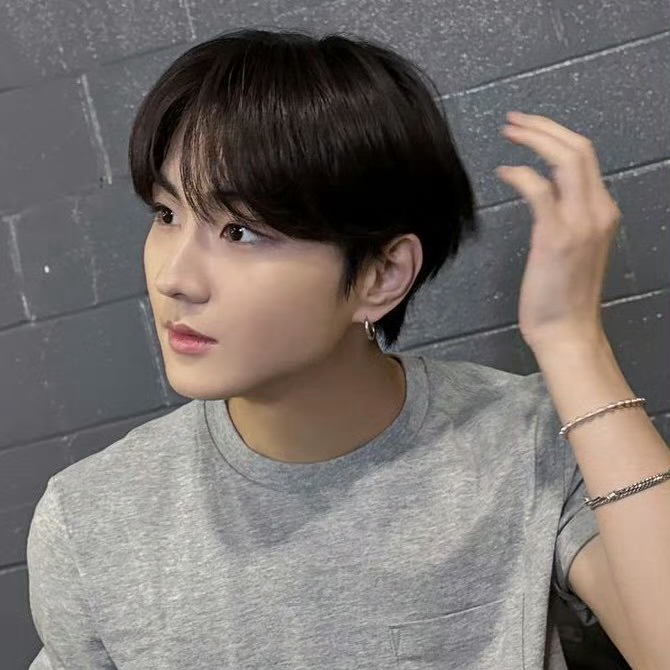 Latest photo of Jungwon (ENHYPEN)
