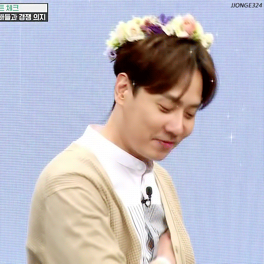 A moment captured by SHINHWA's fan