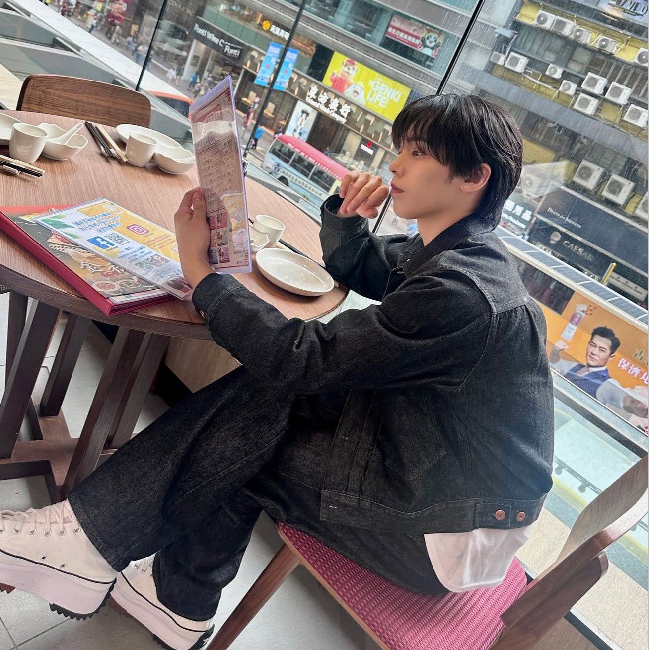 A moment captured by ASTRO's fan