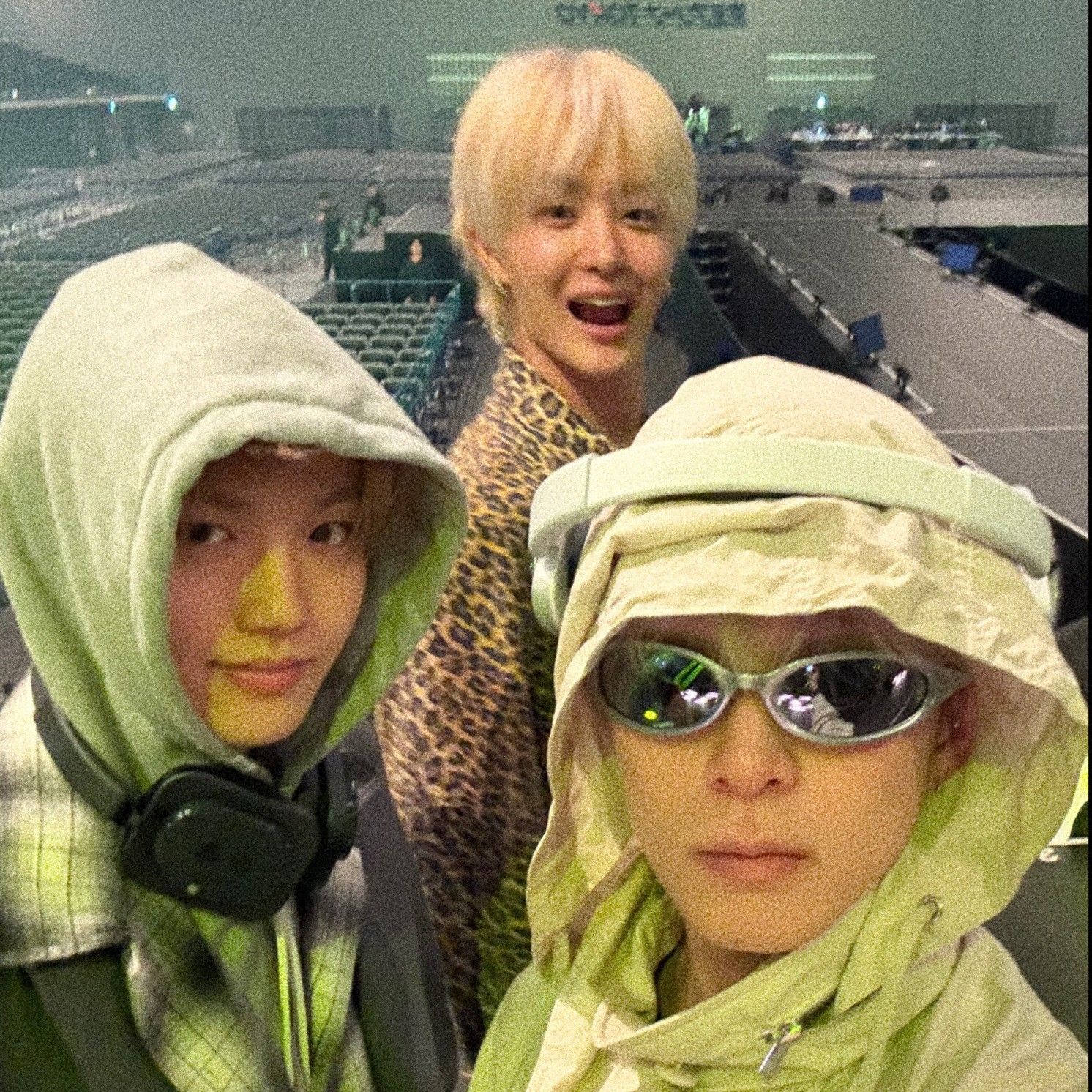 TREASUREの舞台裏ショット