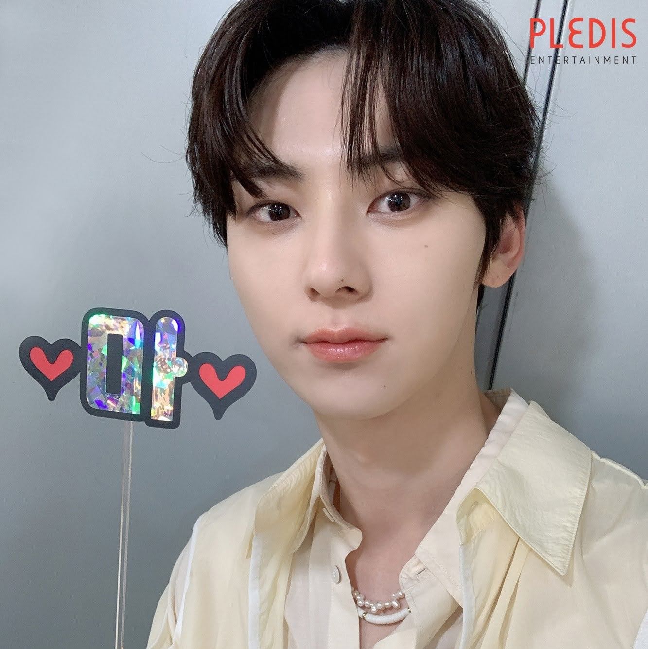 A moment captured by Hwang Minhyun's fan