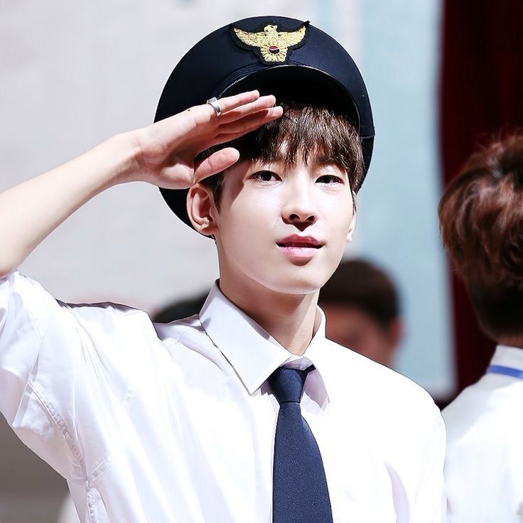 圆佑 (SEVENTEEN)粉丝拍下的瞬间