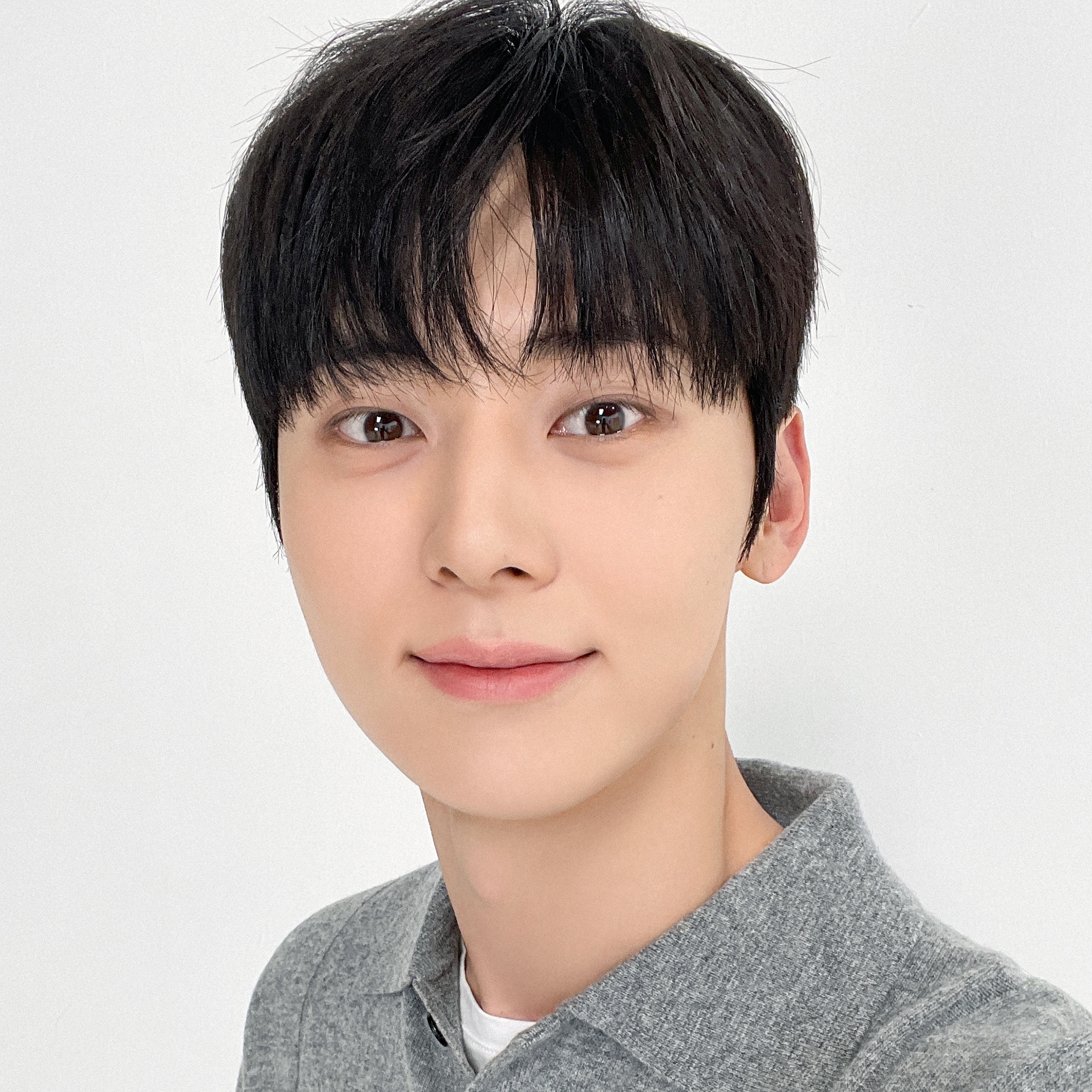 황민현의 비하인드 컷
