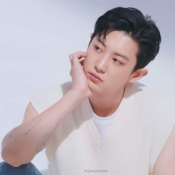 Behind-the-scenes cut of Chanyeol (EXO)