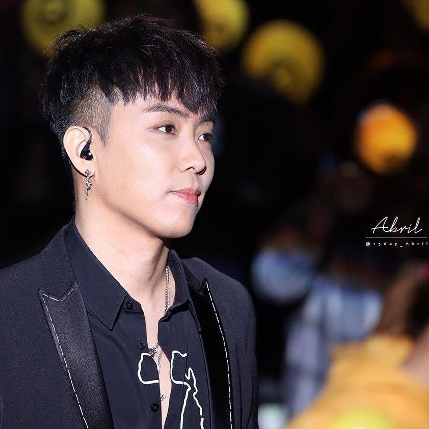 Foto terbaru Eun Jiwon (SECHSKIES)