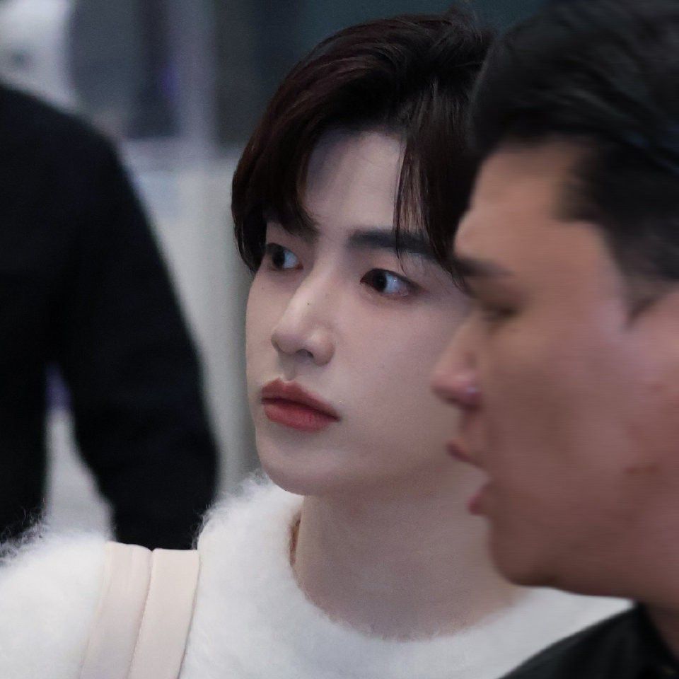 A moment captured by Zhang Hao (ZEROBASEONE)'s fan