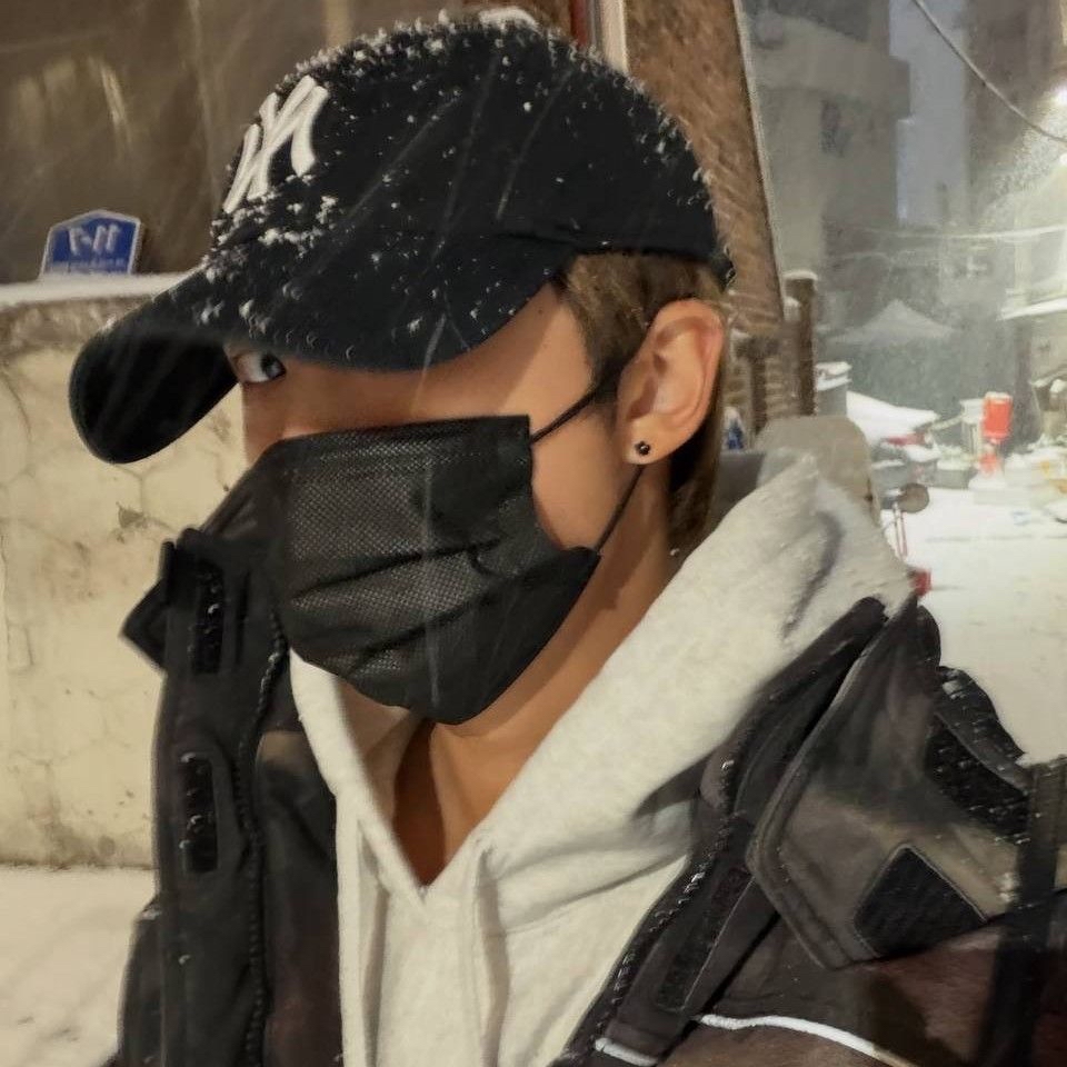 Behind-the-scenes cut of RM (BTS)