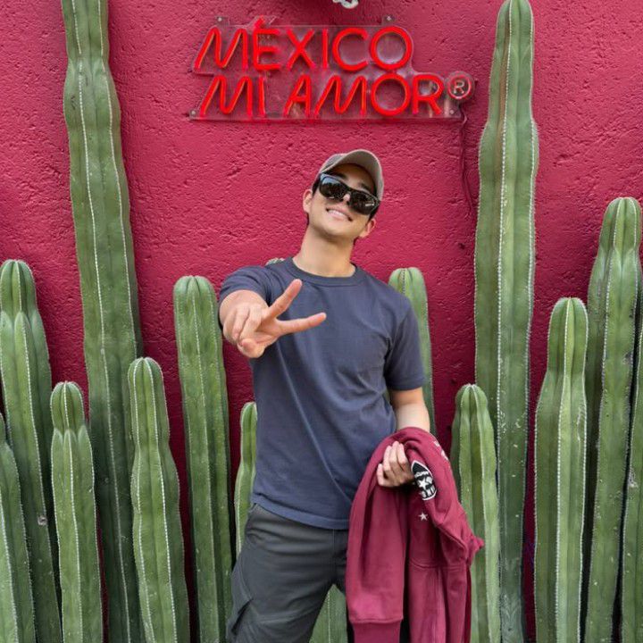 Behind-the-scenes cut of MJ (ASTRO)